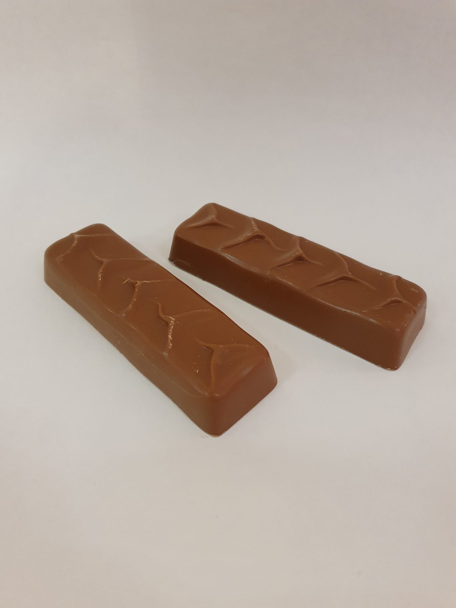 Cassis Gianduja chocolat lait, vendu par 2